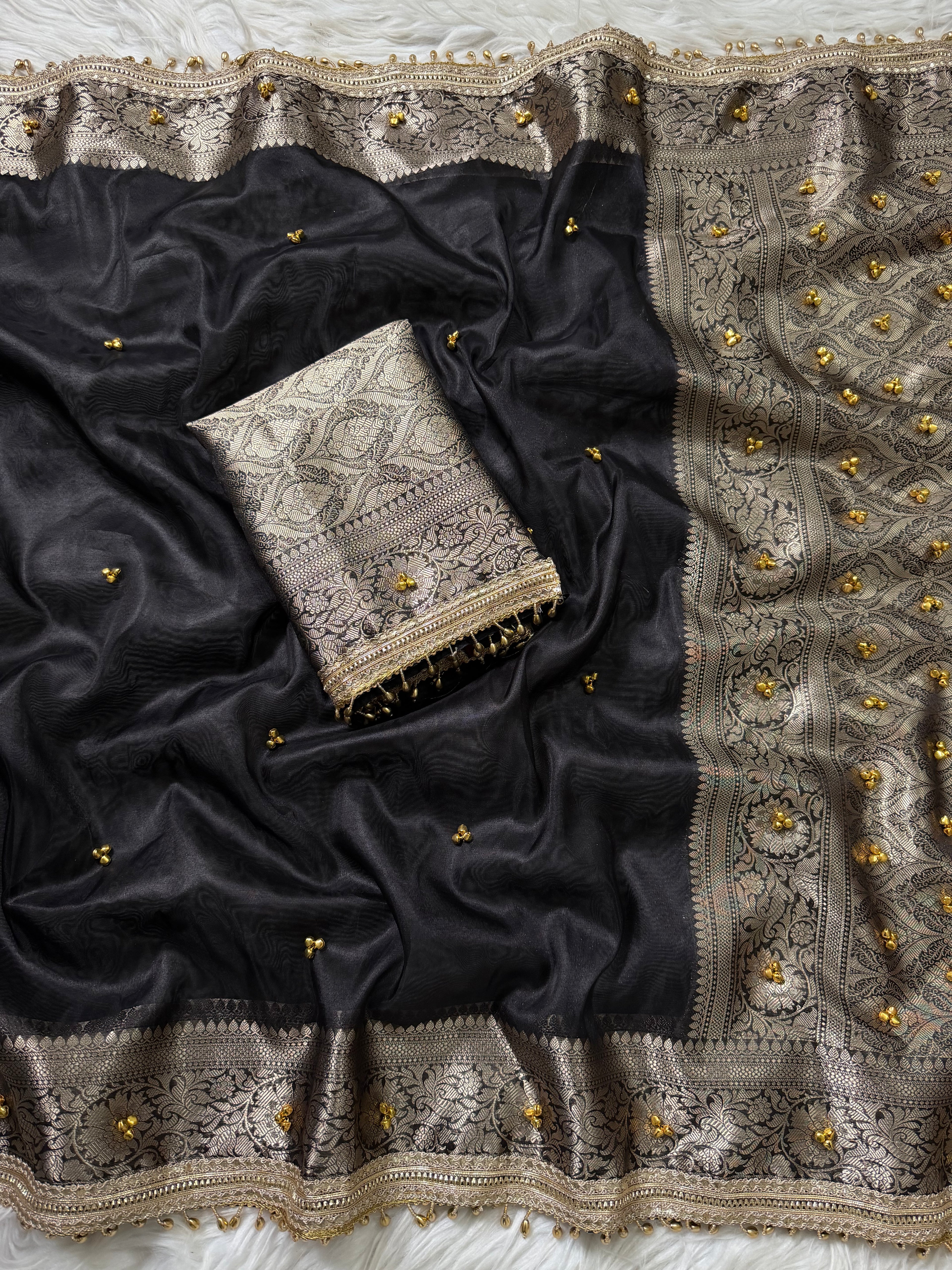 Black Banarasi saree X ghungroo work