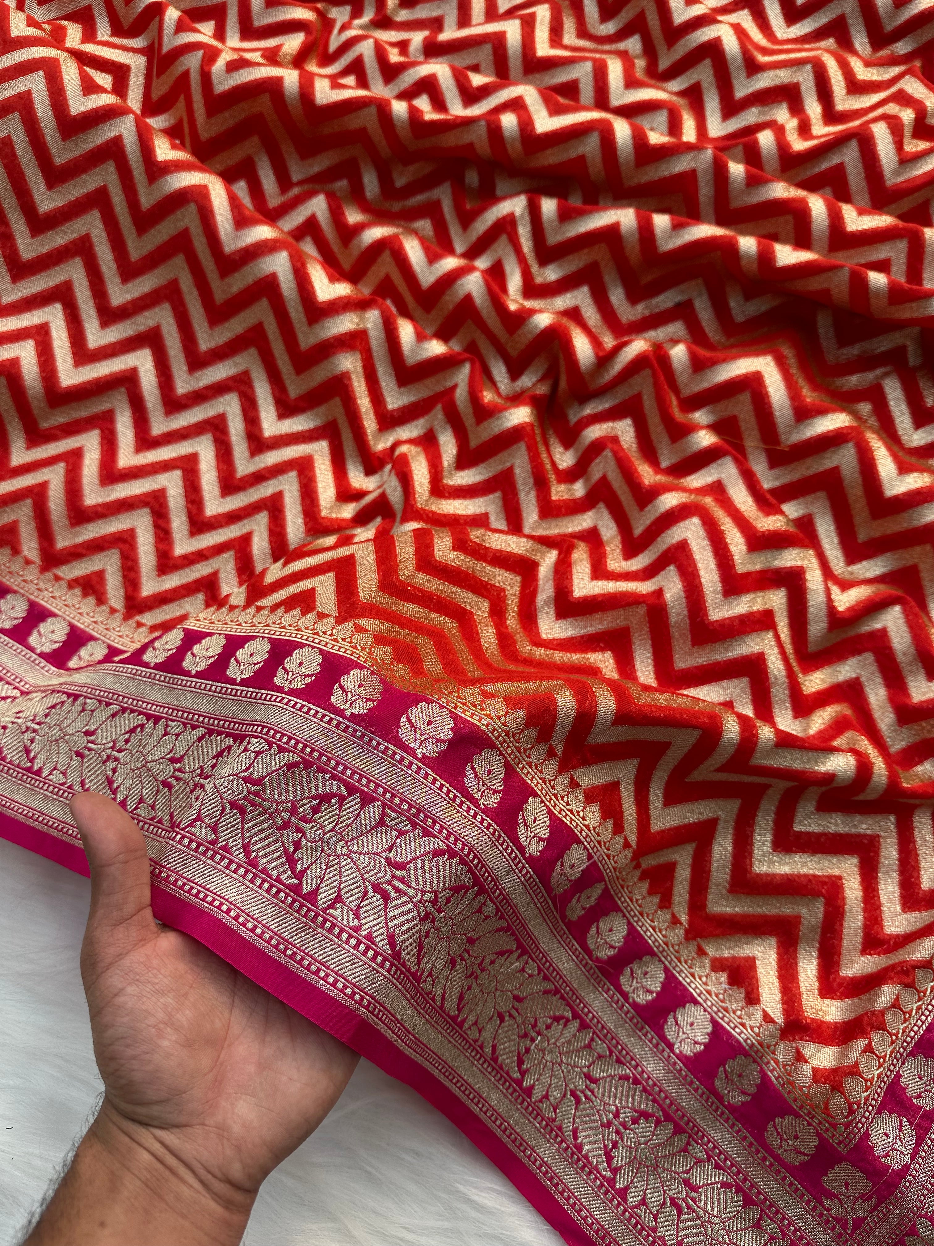 Banarasi Zigzag Georgette Saree in Rani pink and orange Color