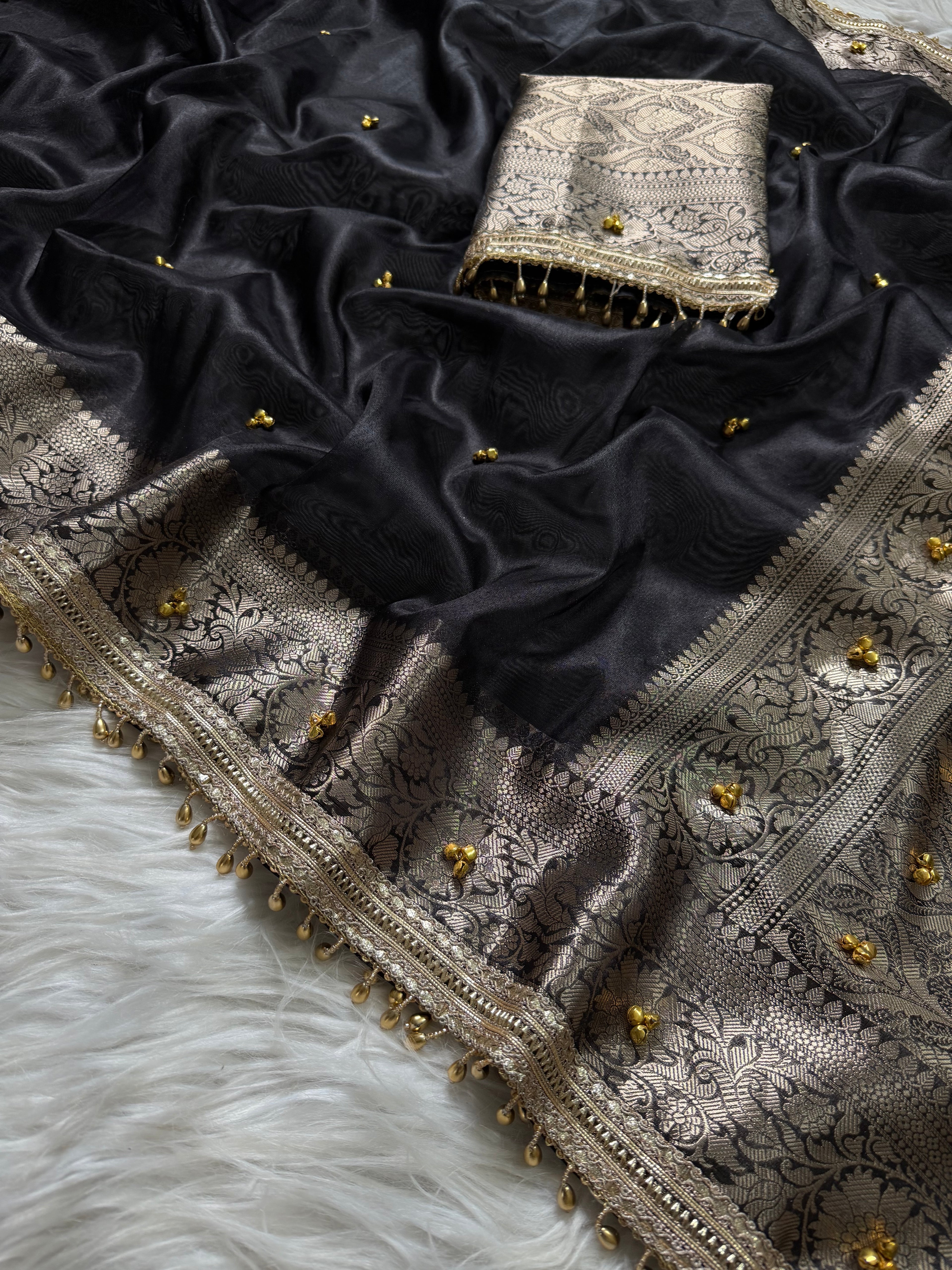 Black Banarasi saree X ghungroo work
