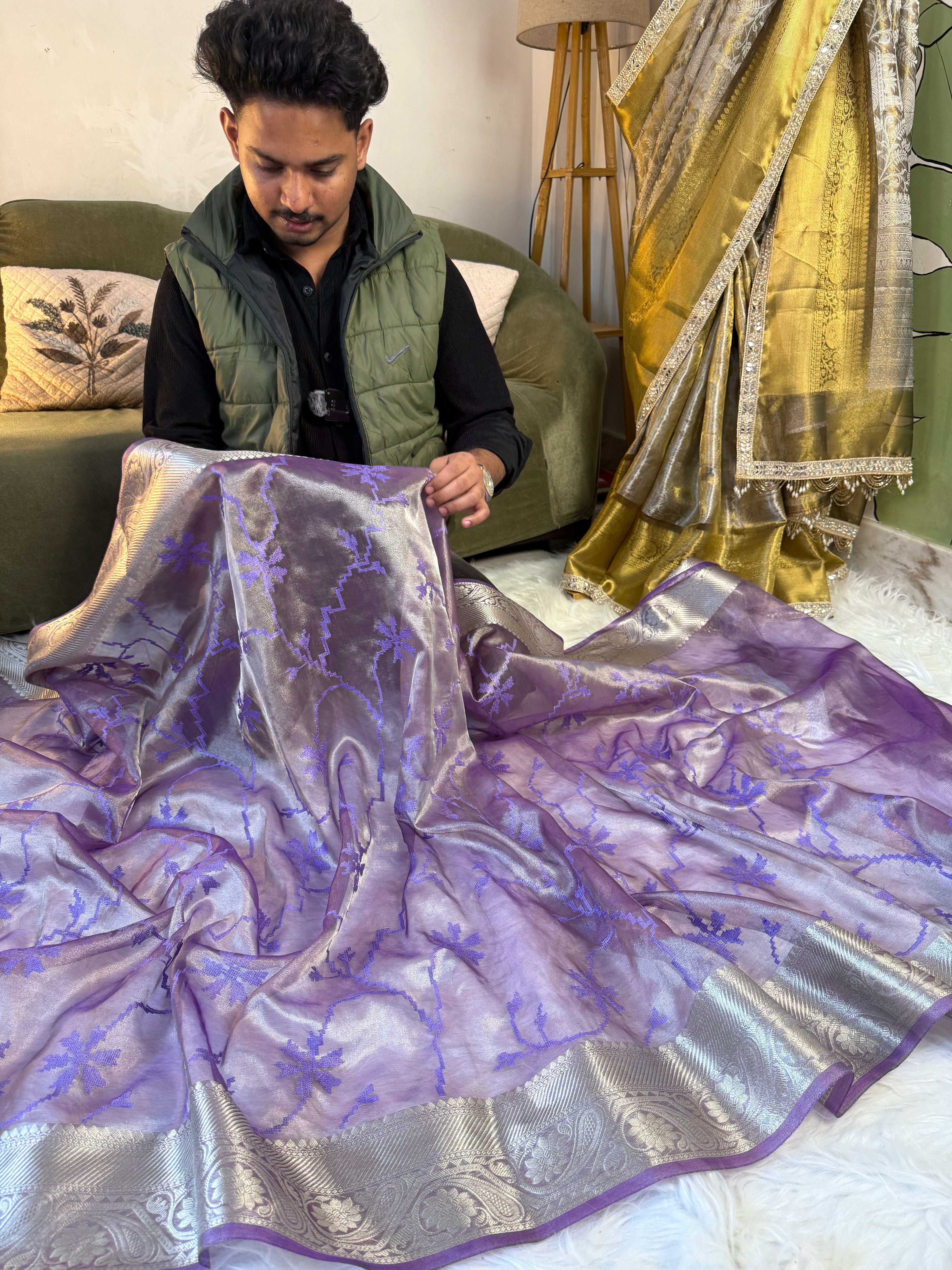 Banarasi tissue X Resham embroidery