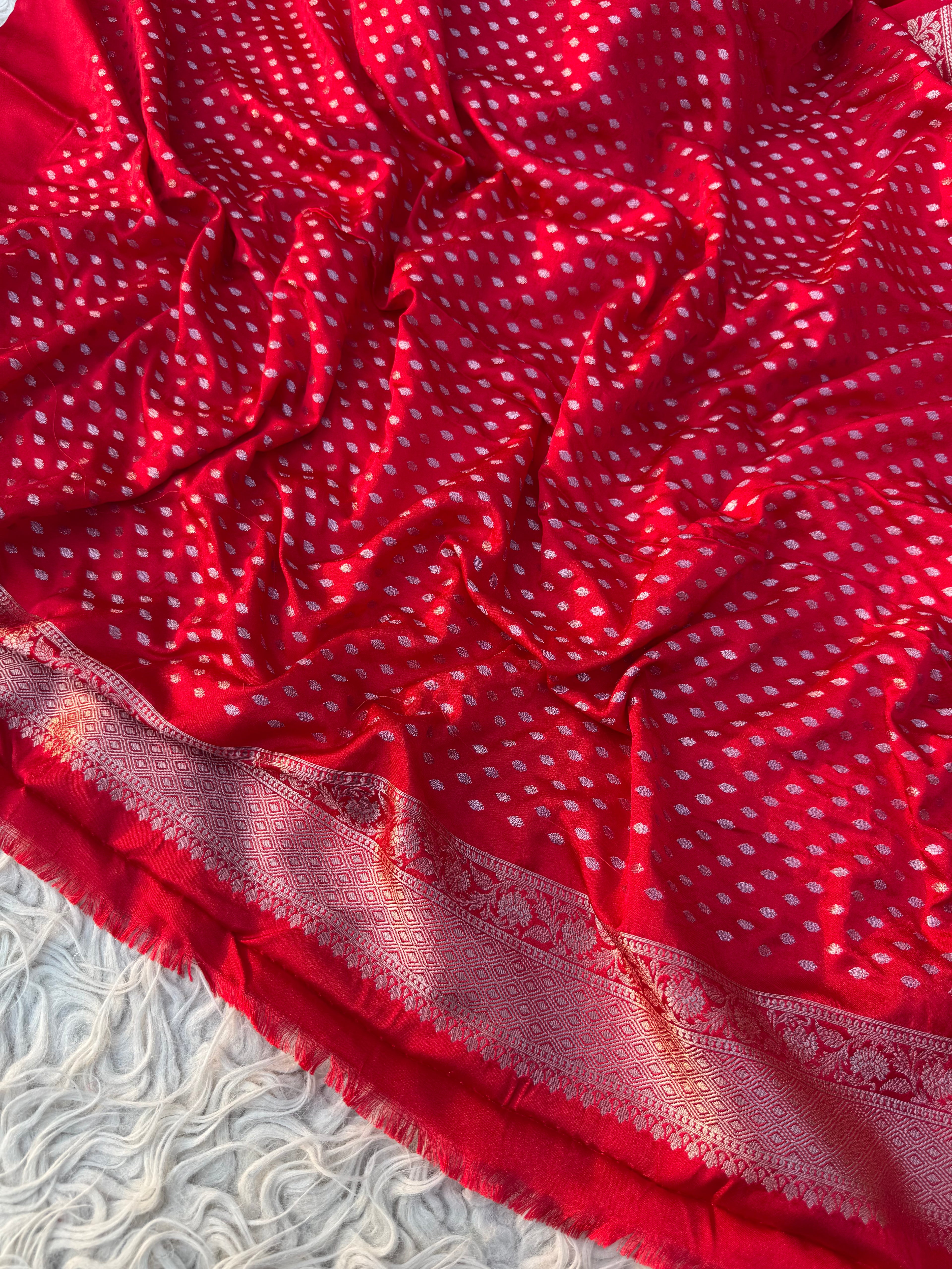 Red Banarasi Mashru Silk Saree All Over Alfi Meena Buta