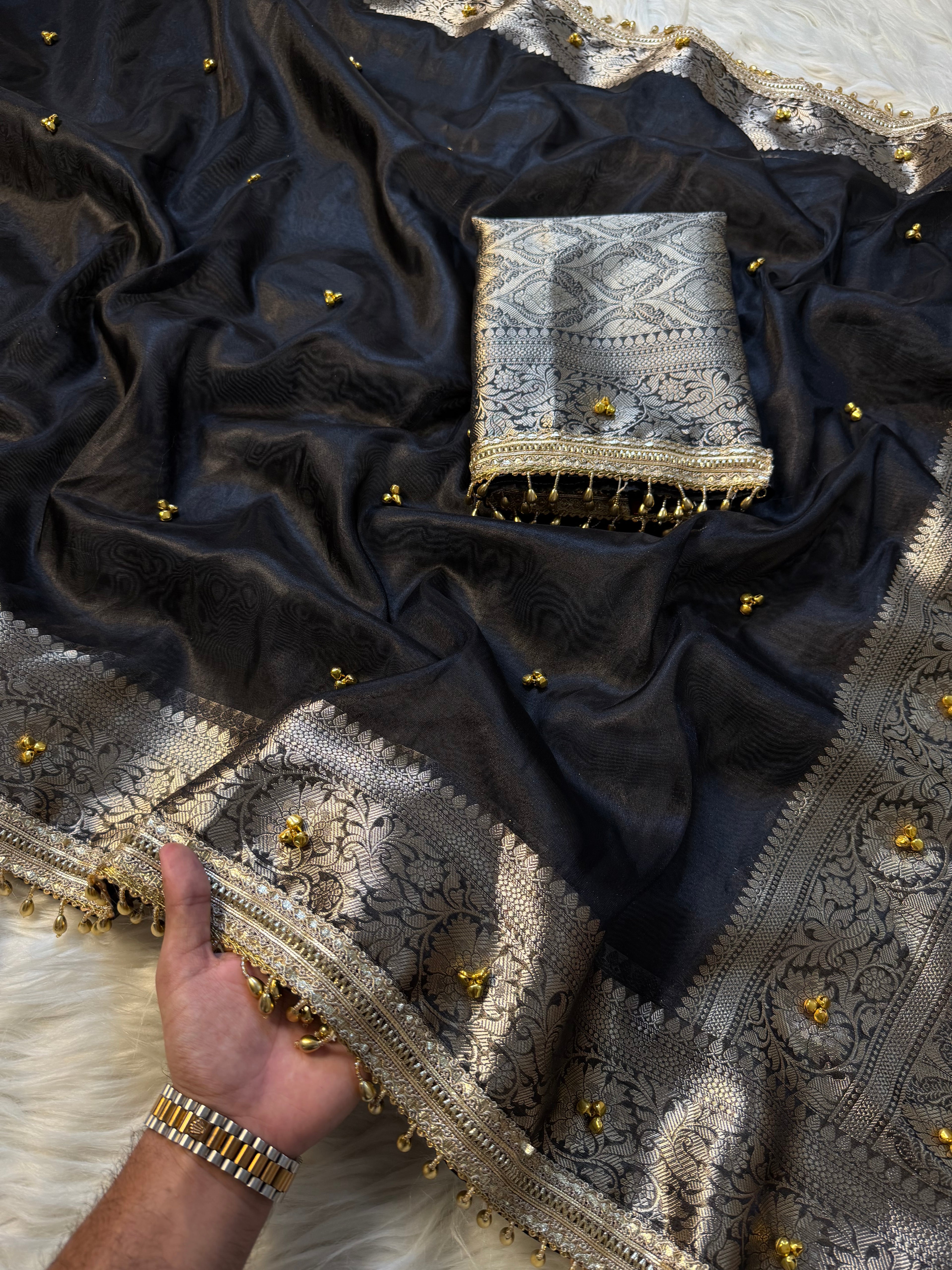 Black Banarasi saree X ghungroo work