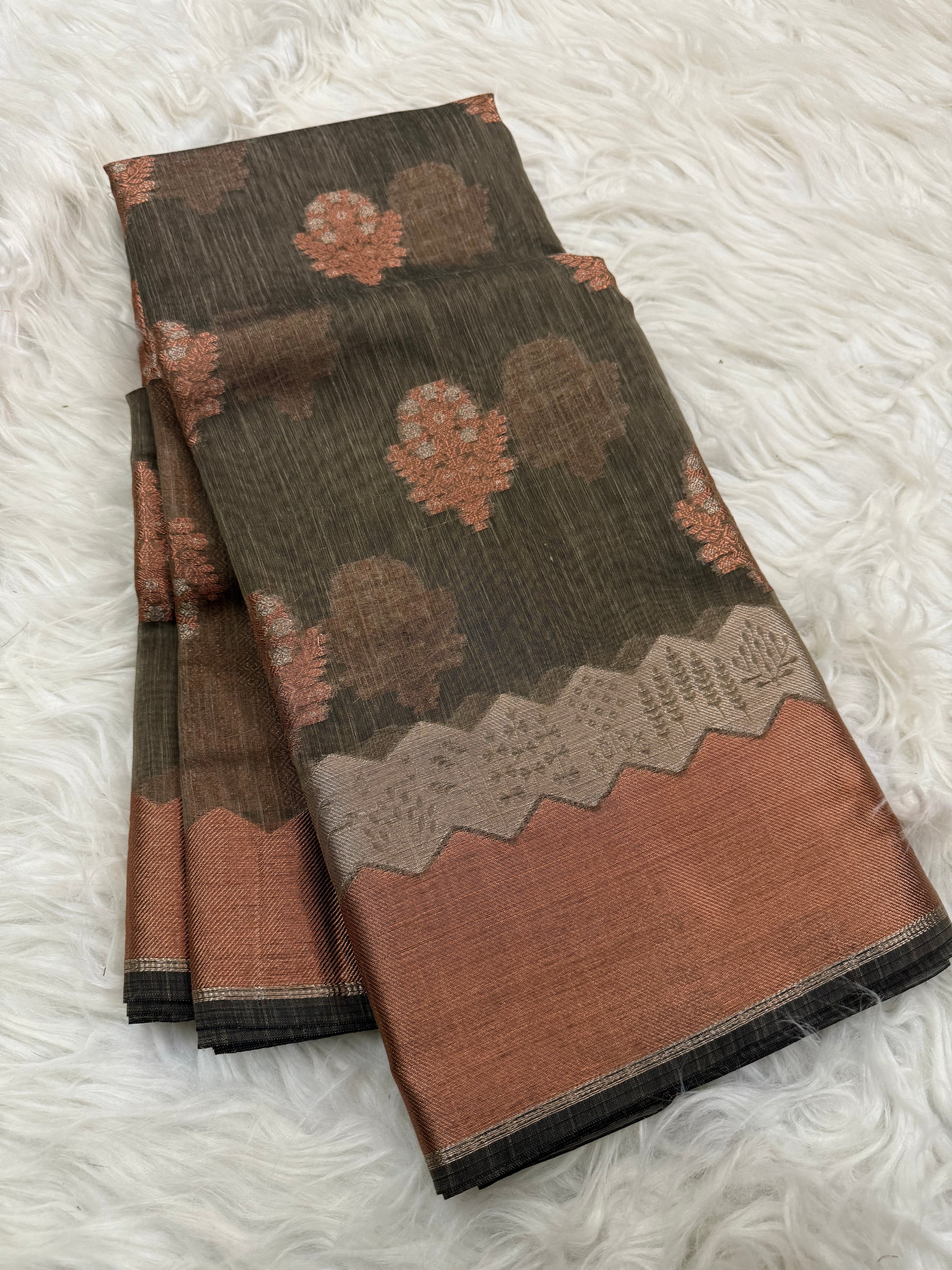 Alfi Buta linen Saree