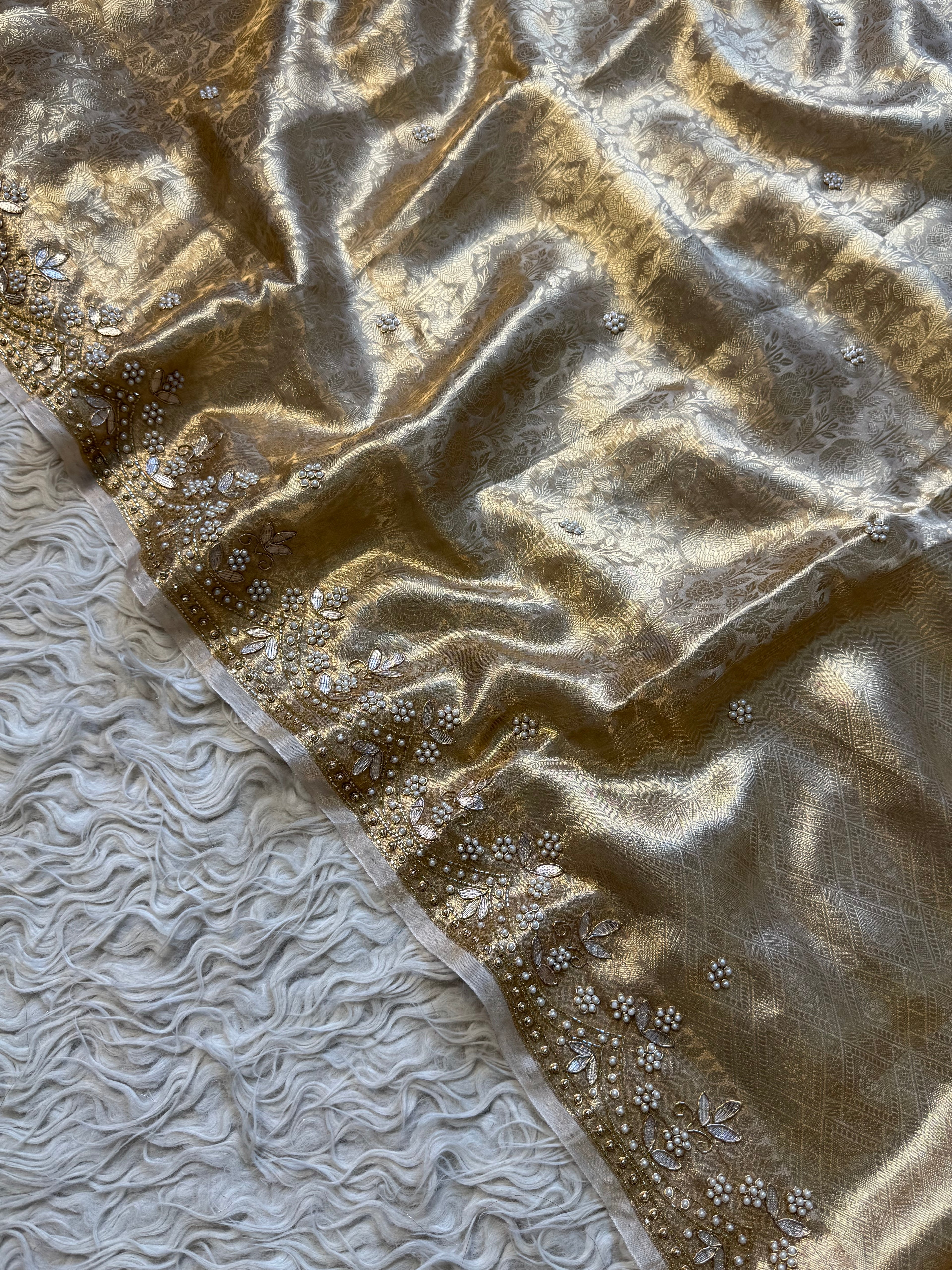 Banarasi Pure Tissue Brocade saree with Handwork