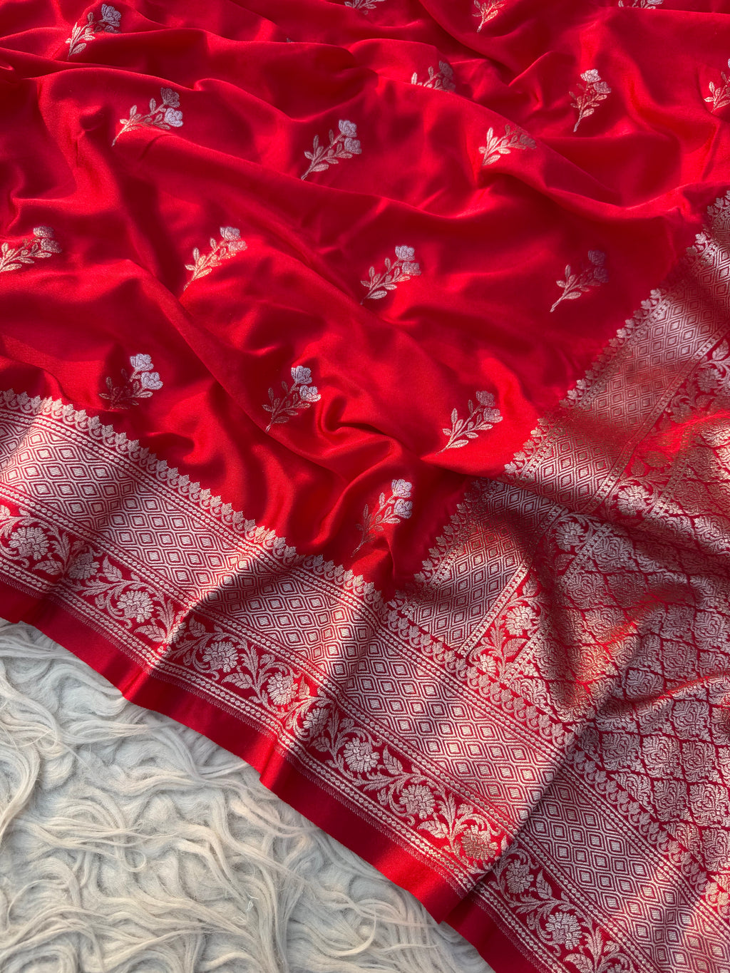 Red Banarasi Mashru Silk Saree All Over Alfi Meena Buta