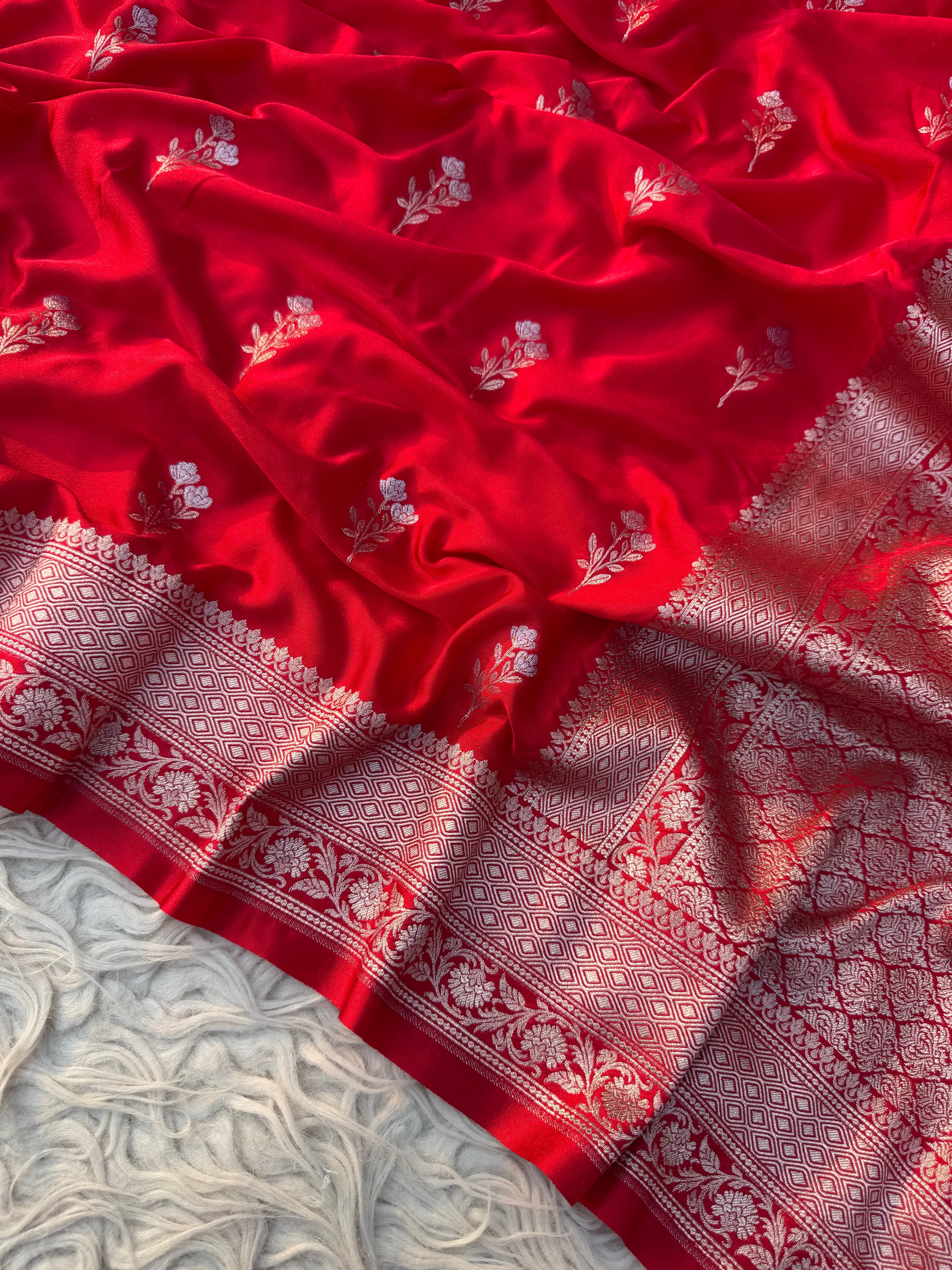 Red Banarasi Mashru Silk Saree All Over Alfi Meena Buta