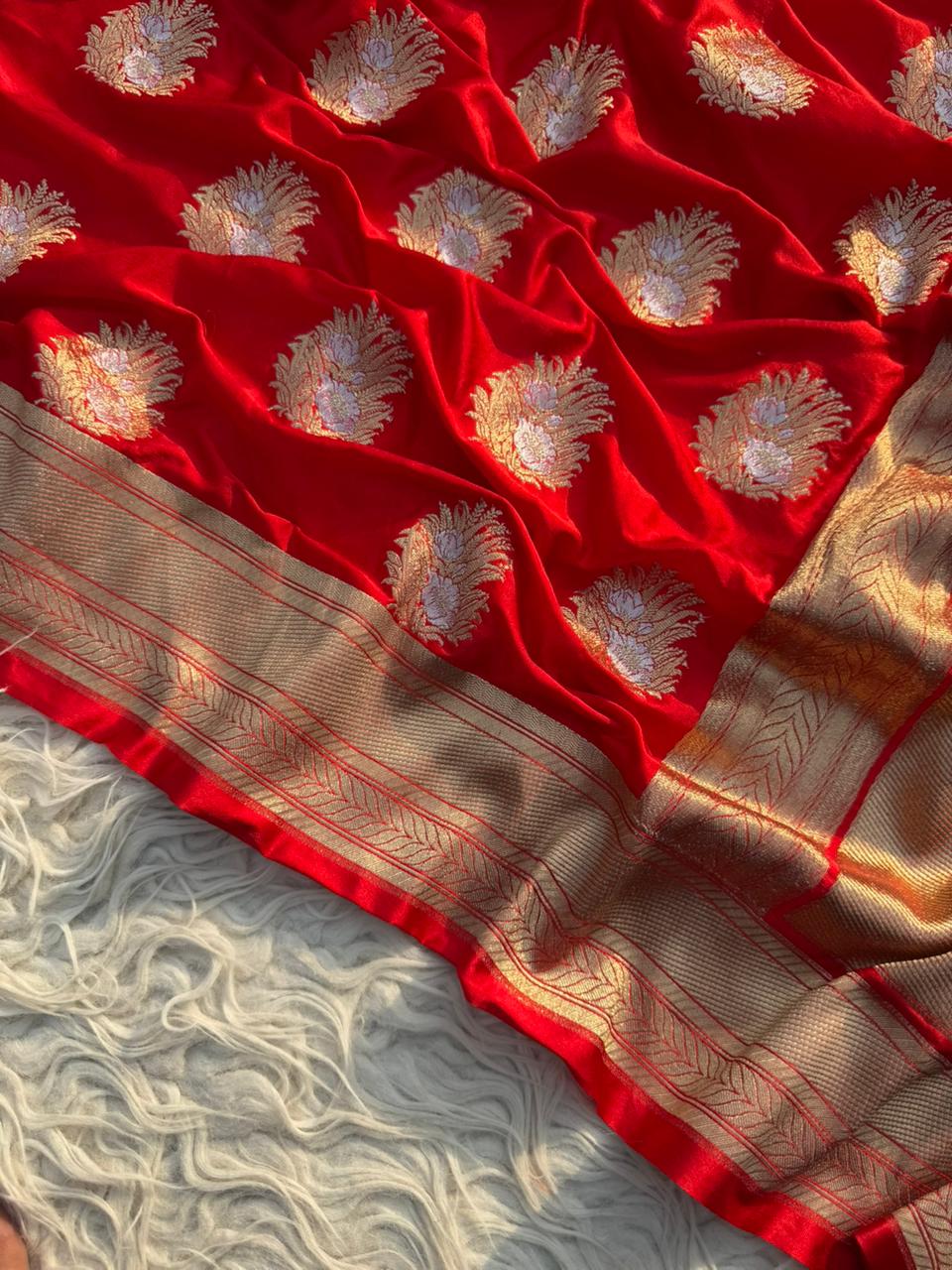 Red Banarasi Mashru Silk Saree All Over Alfi Meena Buta 
