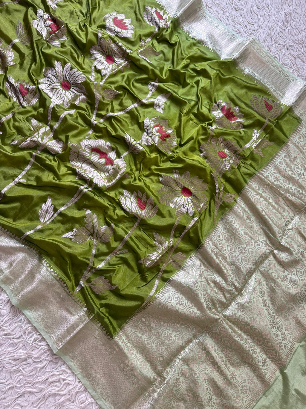Chiniya Banarasi Saree with minakari unique design concept
