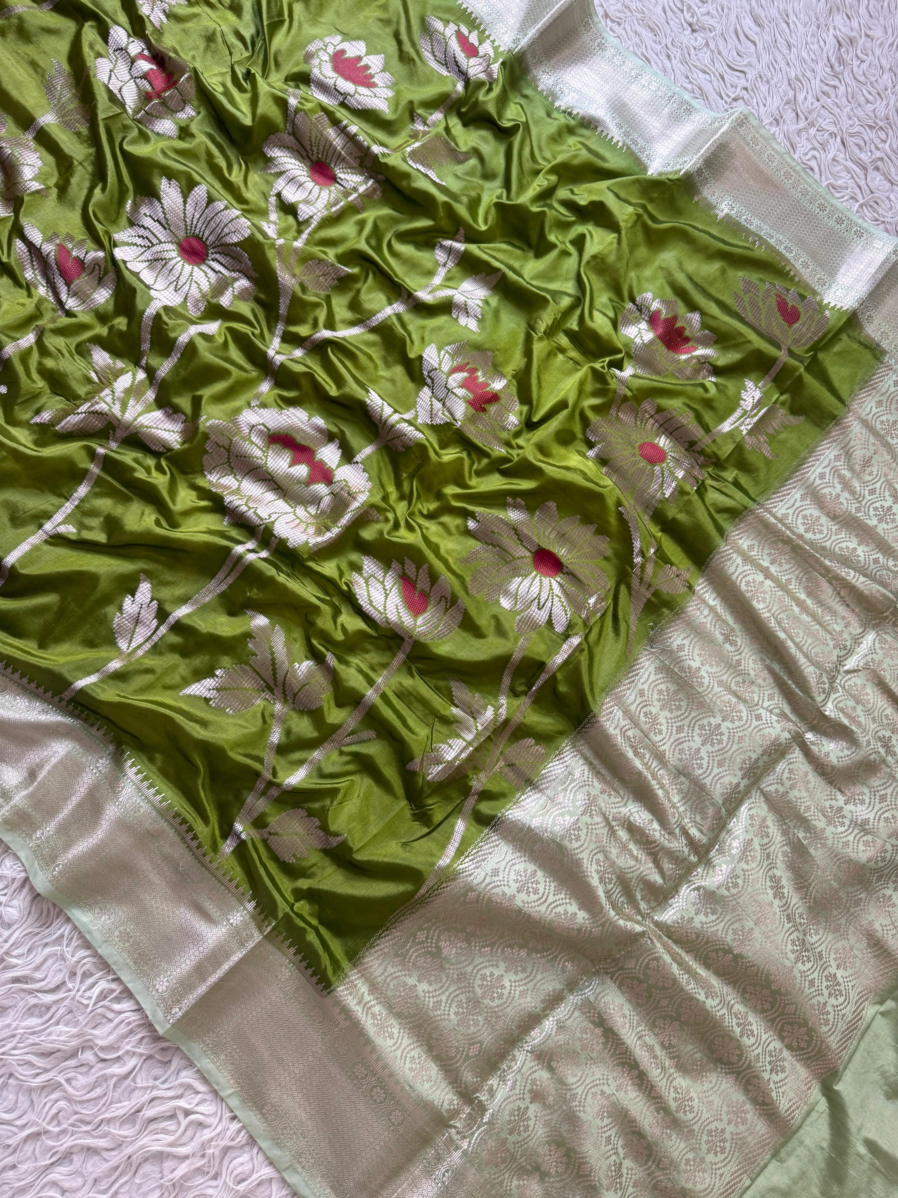 Chiniya Banarasi Saree with minakari unique design concept