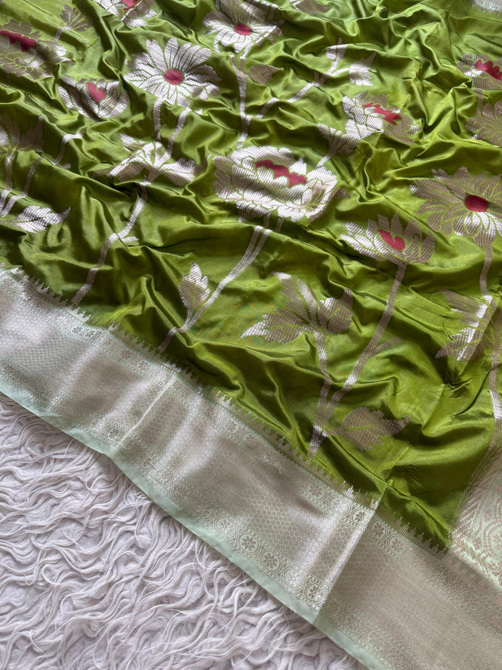 Chiniya Banarasi Saree with minakari unique design concept