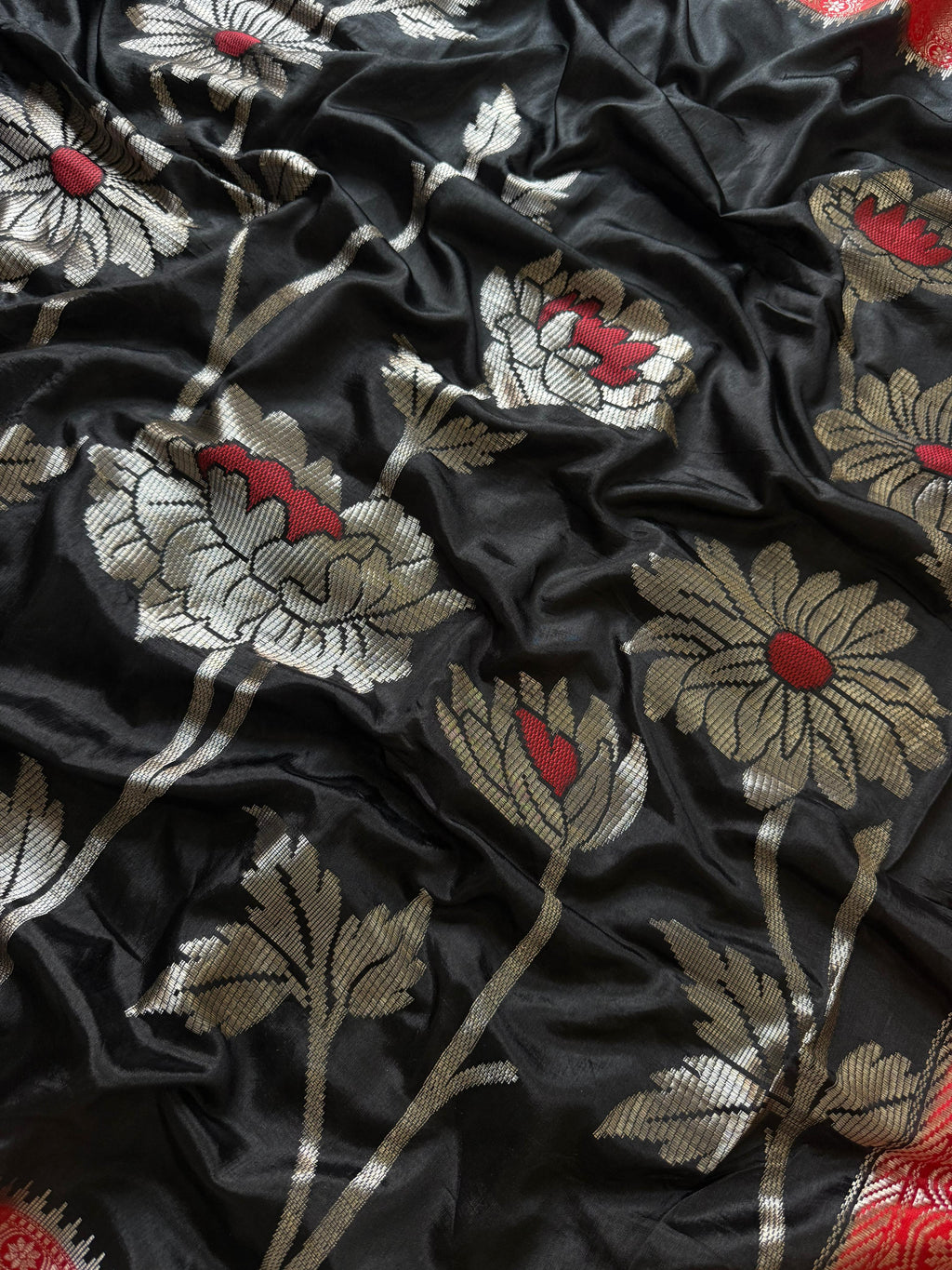 Chiniya Banarasi Saree with minakari unique design concept
