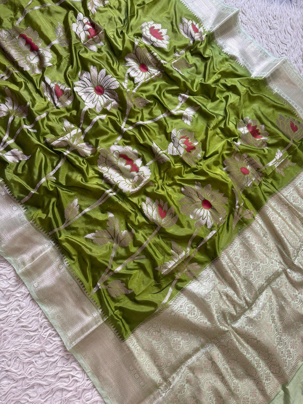 Chiniya Banarasi Saree with minakari unique design concept
