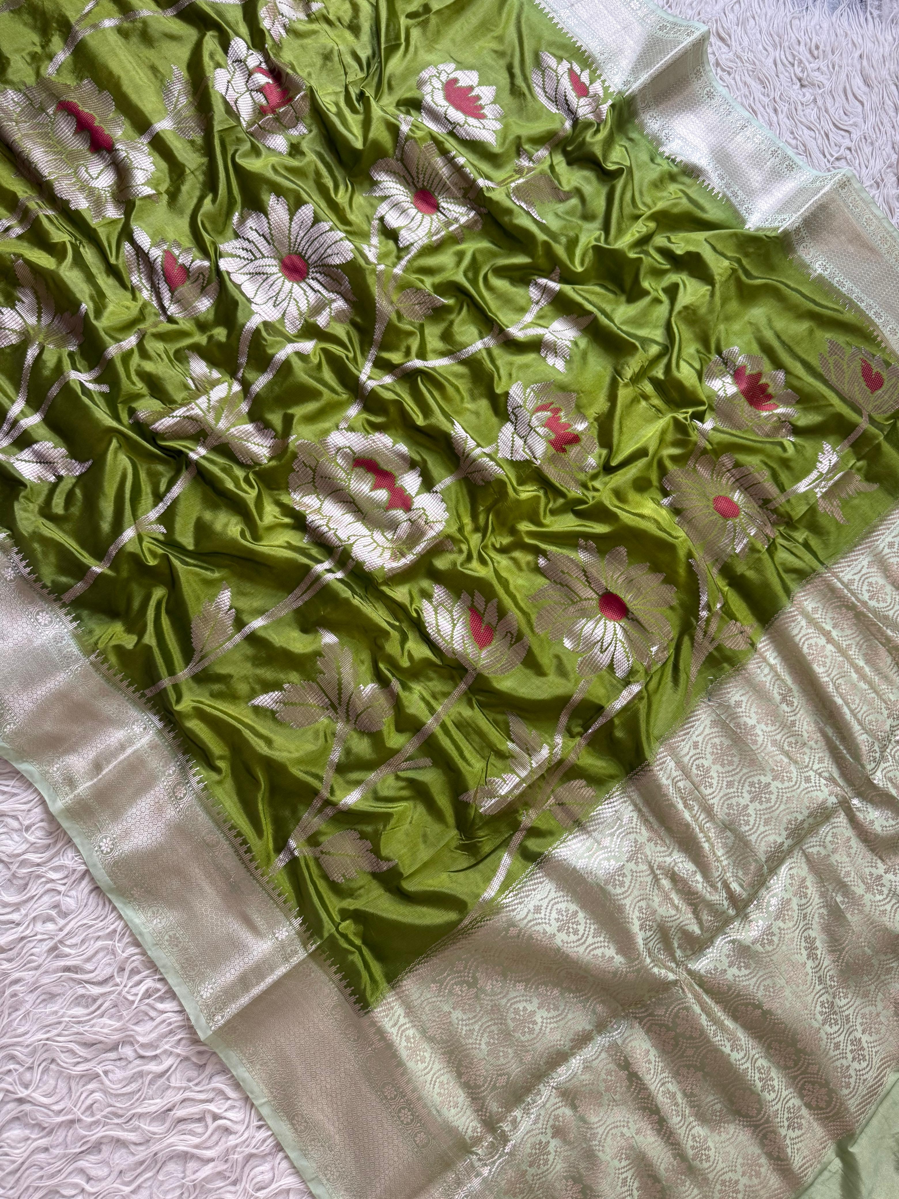 Chiniya Banarasi Saree with minakari unique design concept